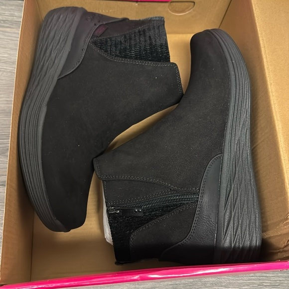 Ryka Noelle Women's Water-Repellent Boots - Picture 2 of 5